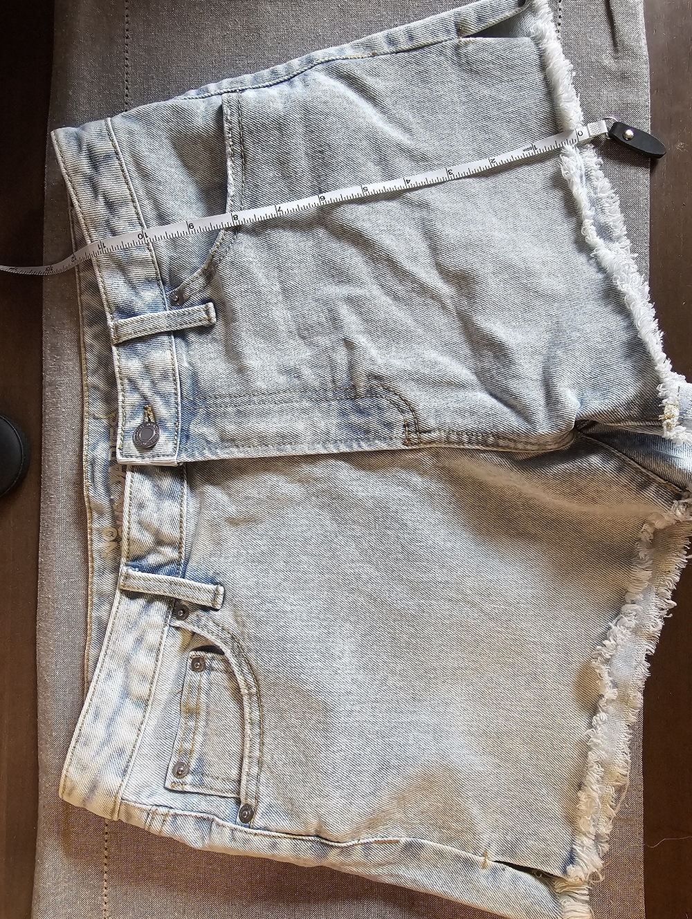 No Boundaries Distressed Denim Shorts Size 10 Light Wash Raw Hem Cutoff